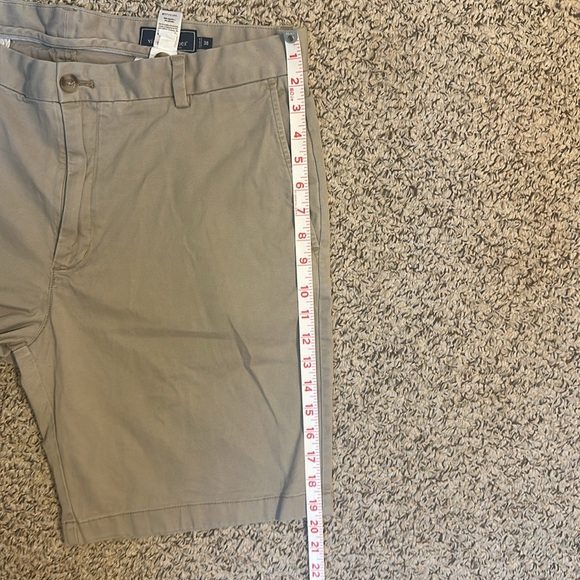 Vineyard Vines 9” Stretch Breaker Shorts Khaki Size 38 - Picture 3 of 7